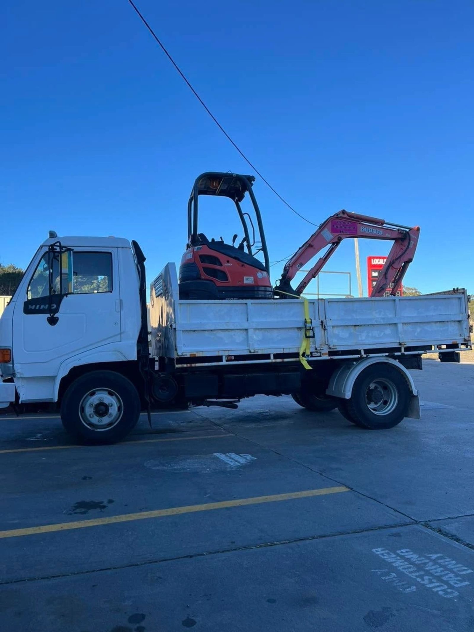 5-Ton Tipper & 2.5t Excavator